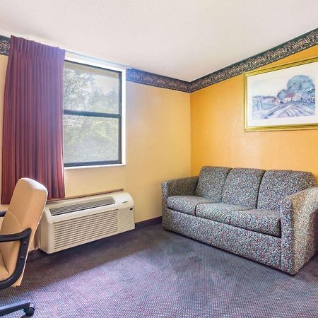 Howard Johnson By Wyndham Lake City Eksteriør bilde